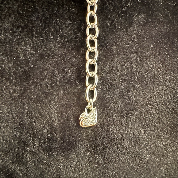 Swarovski cross necklace - Picture 3 of 5